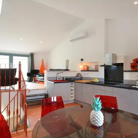 Holiday home L'escalier Rouge